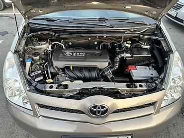 Toyota: Toyota Corolla Verso: 2005 г., 1.6 л, Механика, Бензин, Минивэн — 9