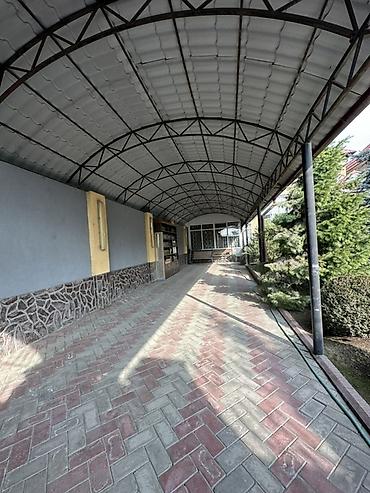 Продажа коттеджей и домов: Просторный кирпичный дом с благоустроенной территорией и продуманной — 15