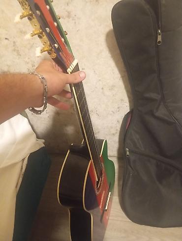 Gitaralar: Klassik akustik gitara – Azərbaycan bayrağı dizaynı - Korpus: kəsik — 1