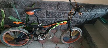 трёхколёсный велосипед детский: Продаю велосипед хорошое состояние минусы спущены 2 колёса и шины