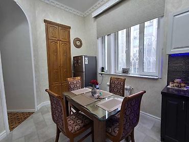 samaxi kirayə evlər gunluk: Bakı, Bayıl, 5 otaqlı, Köhnə tikili, m. Sahil, 150 kv. m — 10