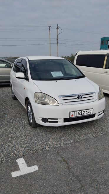 срочно продам авто в связи с переездом: Toyota Ipsum: 2001 г., 2.4 л, Автомат, Бензин, Вэн/Минивэн