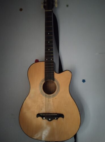 гитара yamaha f310: Продам гитару 4500 6 струн