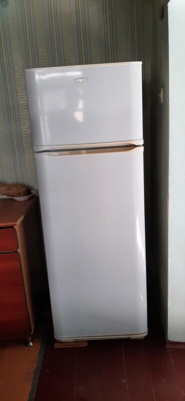 холодильник сокулук: Муздаткыч Biryusa, Колдонулган, Эки камералуу, De frost (тамчы), 60 * 160 * 50
