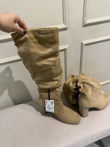 mistery shoes: High boots, Bershka, 37