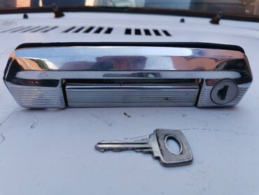 Auto delovi: Brave vrata sa klucem Lada 2121,21213,21214 Niva br.3. Polovno — 9