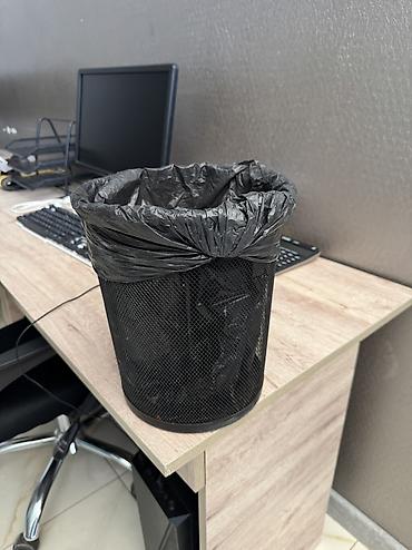 урны для мусора: Ofis üçün zibil qabı satılır Az istifədə olunub,normal — 2