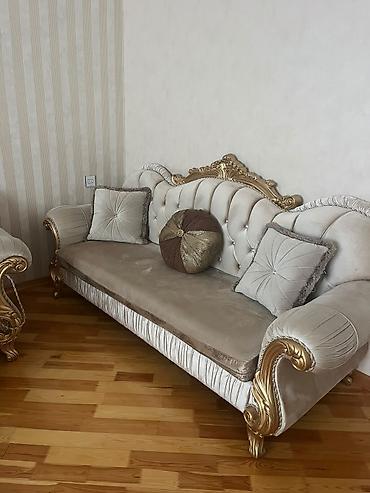 divanlari: Divan tecili satılır köçle elaqeli 2 ədədi 1ədədin Qiymet 600 — 1