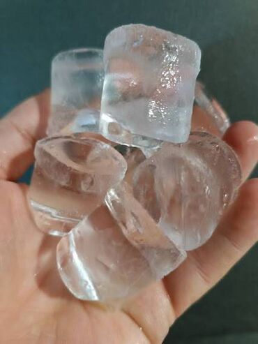 оборудование для кофе: Лёд для напитков в форме стаканчика, это лучшая форма льда для