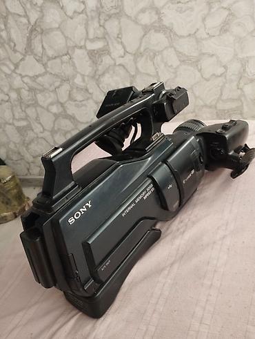 Видеокамеры: Видеокамера Sony DCR-SD1000 - Плечевая видеокамера с матрицей Exmor R — 1