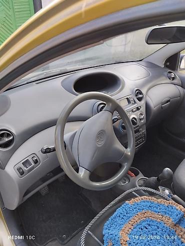 e klass: Toyota Yaris: 2000 г., 1 л, Механика, Бензин, Хэтчбэк — 7
