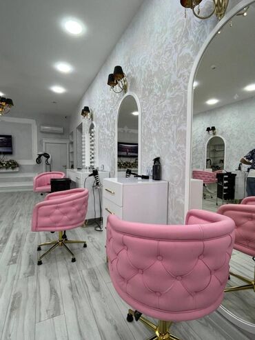 Digər kommersiya daşınmaz əmlakı: Yasamal rayonu, Statistika Komitəsinin yaxınlığında, ümumi sahəsi 135 — 3