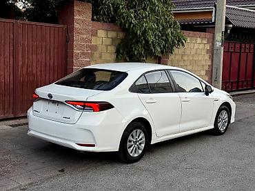 Toyota: Toyota Corolla: 2021 г., 1.8 л, Вариатор, Гибрид, Седан — 3