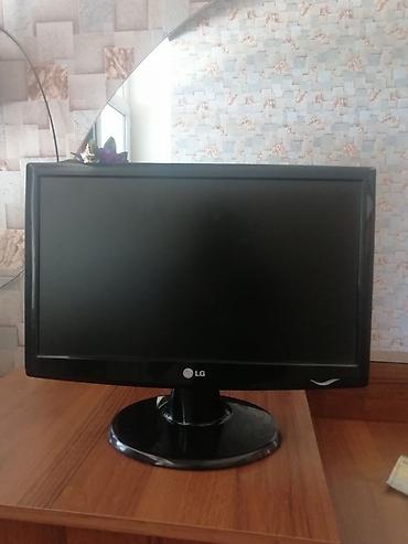Monitorlar: LG Flatron W1943SV 18.5" LCD monitor - Ekran: 18.5 düym, geniş format — 2