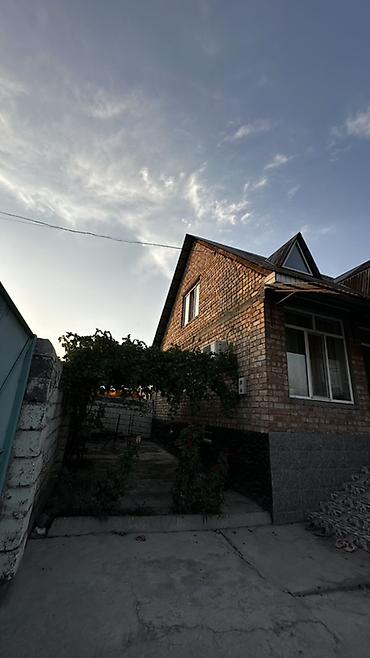 калькулятор: Продаётся дом с участком 11 соток, кирпичный жилой трёхуровневый дом — 2