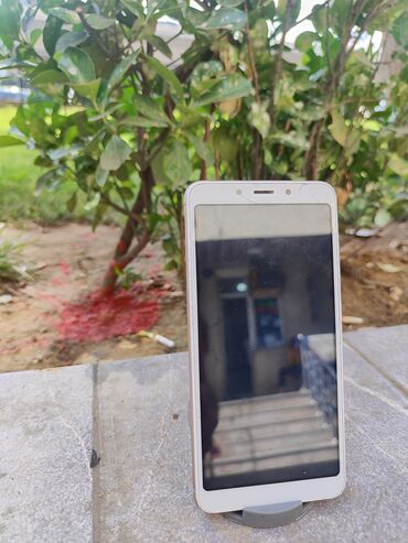 xiaomi black shark 3 pro baku: Xiaomi Redmi 6A, 32 GB, rəng - Gümüşü, 
 Düyməli, Barmaq izi, Face ID