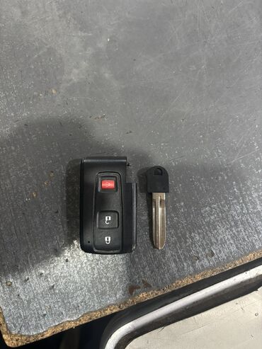 Günəşdən qoruyucu plenkalar: Toyota üçün uzaqdan idarə olunan açar dəsti - 3 düyməli fob: qapanma