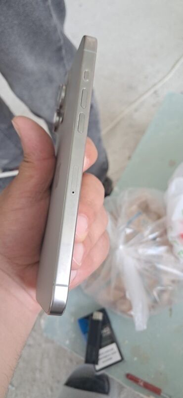 Kompüter, noutbuk və planşetlər: IPhone 15 Pro Max, 256 GB, Natural Titanium, Qırıq, Face ID