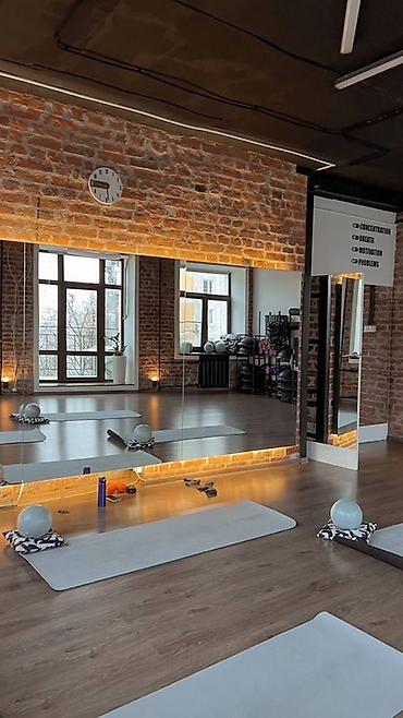 Зеркала: Зеркало для спортзала, состоящее из нескольких панелей. Подходит для — 7