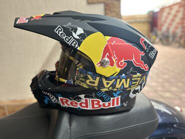 lyzhnyj kostjum bu: Новый шлем 
RED BULL с очками в комплекте
XL 61-62 размер