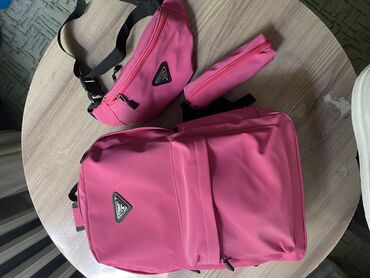 портфель рюкзак ранец: Комплект 3в1 рюкзак Прада, для ученицы 👩
Обсолютно новая ✅