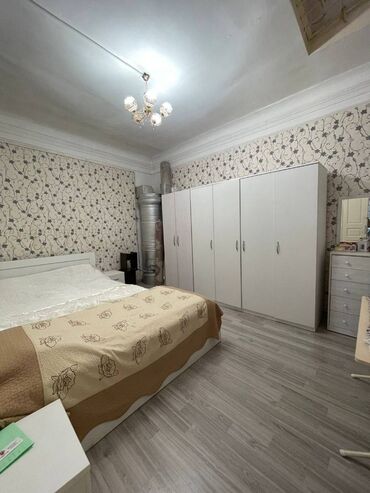 Köhnə tikili: Bakı, 5 otaqlı, Köhnə tikili, 148 kv. m -da lalafo.az — 3 Köhnə tikili: Bakı, 5 otaqlı, Köhnə tikili, 148 kv. m — 3