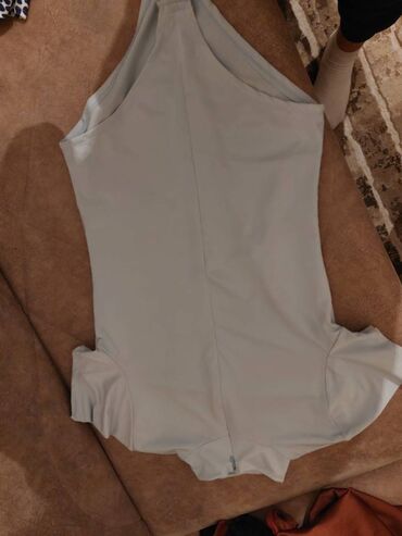 Köynək və bluzalar: Alınıb ama geyilməyib.M razmerdir S razmerə uyğun body.Real alıcılara