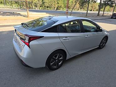 voxy noah: Toyota Prius: 2019 г., 1.8 л, Вариатор, Гибрид, Универсал — 2