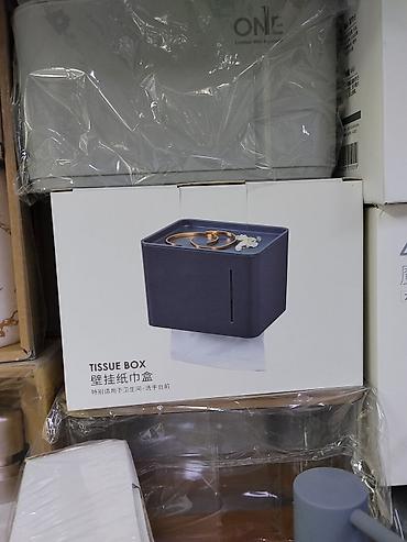 мелочь: Настенный держатель для бумажных салфеток (TISSUE BOX) - Компактная — 1