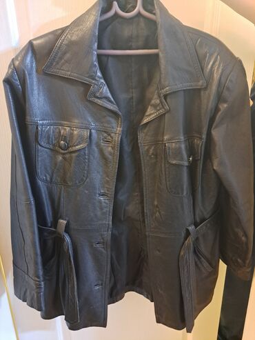Lične stvari: Zenska kozna jakna,nosena,crna marka Djuka Dinic,vel.L
