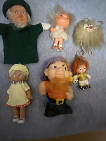 Əntiq kuklalar: Retro Qədimi 6 ədəd kukla qiymət 6 ədədinə aiddi tək tək qiymətlər — 1