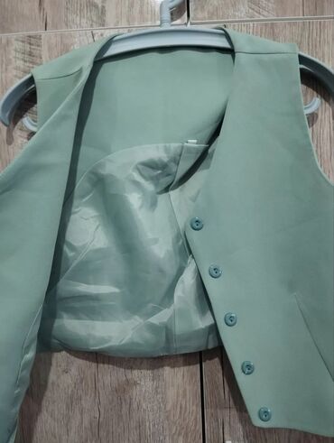 Кофты, свитеры: ВСЕ В ОТЛИЧНОМ СОСТОЯНИИ ! Без запаха, без пятен, без дефектов !!! at lalafo.kg — 9 Кофты, свитеры: ВСЕ В ОТЛИЧНОМ СОСТОЯНИИ ! Без запаха, без пятен, без дефектов !!! — 9