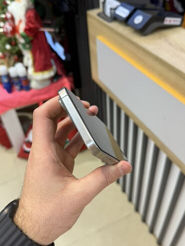 Apple iPhone: IPhone 15 Pro Max, 256 GB, Natural Titanium, Simsiz şarj — 10