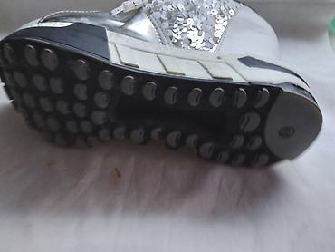 Patike: Zenske cipele br.37 polovnecena za 1 par — 8