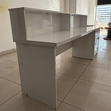 Ağ rəngli resepsiyon/administrator masası - Material: laminat/MDFlam