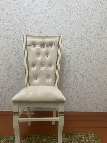 стул белый: Комплект стол и стулья Для зала, Б/у