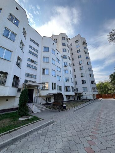 квартира снимается: 4 комнаты, 150 м², Элитка, 9 этаж, Старый ремонт