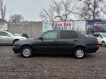 volkswagen 2007: Volkswagen Vento: 1992 г., 1.8 л, Механика, Бензин, Седан