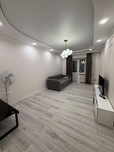 продаю в токмаке: 2 комнаты, 48 м², Индивидуалка, 4 этаж, Дизайнерский ремонт