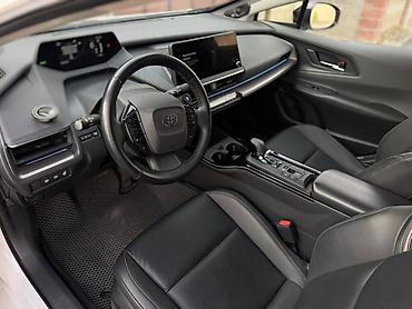 limited: Toyota Prius: 2023 г., 2 л, Автомат, Гибрид, Лифтбек — 7
