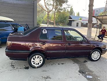 step 2: Volkswagen Vento: 1994 г., 1.8 л, Механика, Бензин, Седан — 2