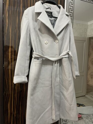 Демисезонные куртки: Два верхних изделия. 1) Стеганое пальто/куртка: - Цвет — 6