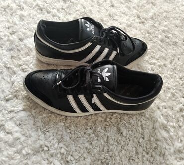 Women's Sneakers and athletic shoes: Adidas, 38, bоја - Crna — 3