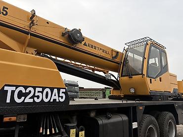 Автокраны: Автокран, LiuGong, 2017 г., от 30 м — 4