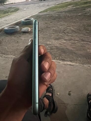 кароке микрофон: IPhone 11, Колдонулган, 64 ГБ, Жашыл, Кулакчындар, Коргоочу айнек, Каптама, 78 %