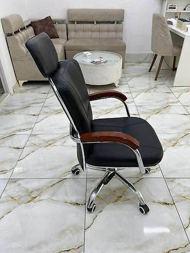 mega mebel: Ofis kreslosu – başaltılı, dərimsi örtüklü - Rəng: qara - Material — 3