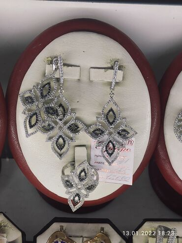кольцо с жемчугом: Серебряный комплект Серебро пробы 925 Цена 6000сом Для заказа пишите