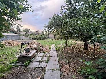 Үйлөрдү сатуу: 4 бөлмө, 70 м², 9 соток, Бишкек, Менчик ээси — 5