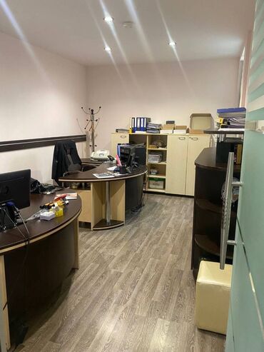 Ofislər: Nəsimi rayonu, Həsən Əliyev küçəsi (köhnə İnqilab), biznes mərkəzində -da lalafo.az — 5 Ofislər: Nəsimi rayonu, Həsən Əliyev küçəsi (köhnə İnqilab), biznes mərkəzində — 5