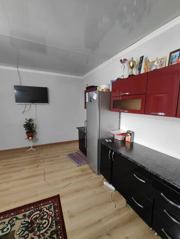 продаю дом г бишкек: 116 м², 5 комнат, С мебелью, Без мебели, Кухонная мебель